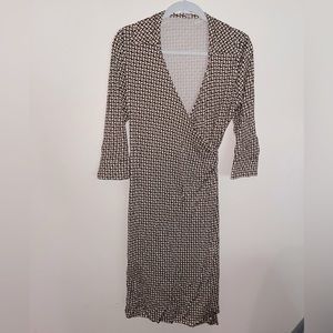 diane von furstenberg (DVF) tan wrap dress